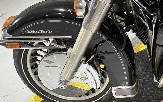 2010 Harley-Davidson® Electra Glide® Ultra Classic® Vivid Black