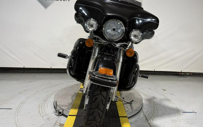 2010 Harley-Davidson® Electra Glide® Ultra Classic® Vivid Black