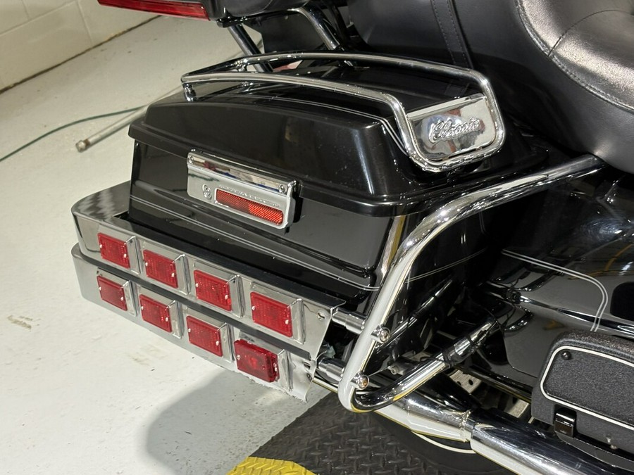 2010 Harley-Davidson® Electra Glide® Ultra Classic® Vivid Black