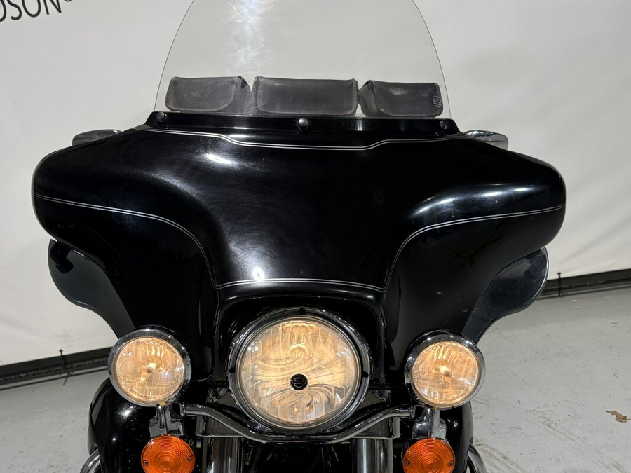 2010 Harley-Davidson® Electra Glide® Ultra Classic® Vivid Black