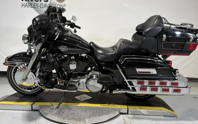 2010 Harley-Davidson® Electra Glide® Ultra Classic® Vivid Black