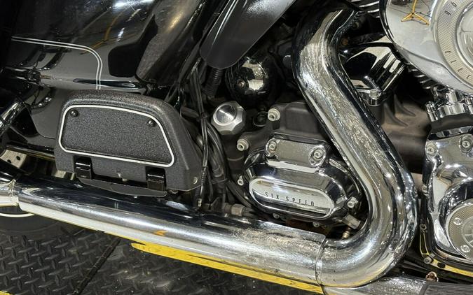 2010 Harley-Davidson® Electra Glide® Ultra Classic® Vivid Black
