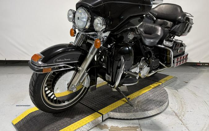 2010 Harley-Davidson® Electra Glide® Ultra Classic® Vivid Black