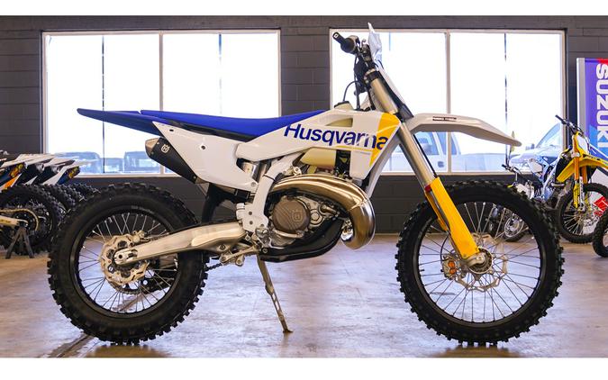 2027 TX 300 - Husqvarna Motorcycles
