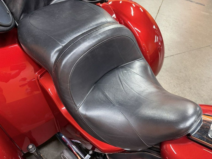 2012 Harley-Davidson Trike FLHTCUTG - Tri Glide Ultra Classic