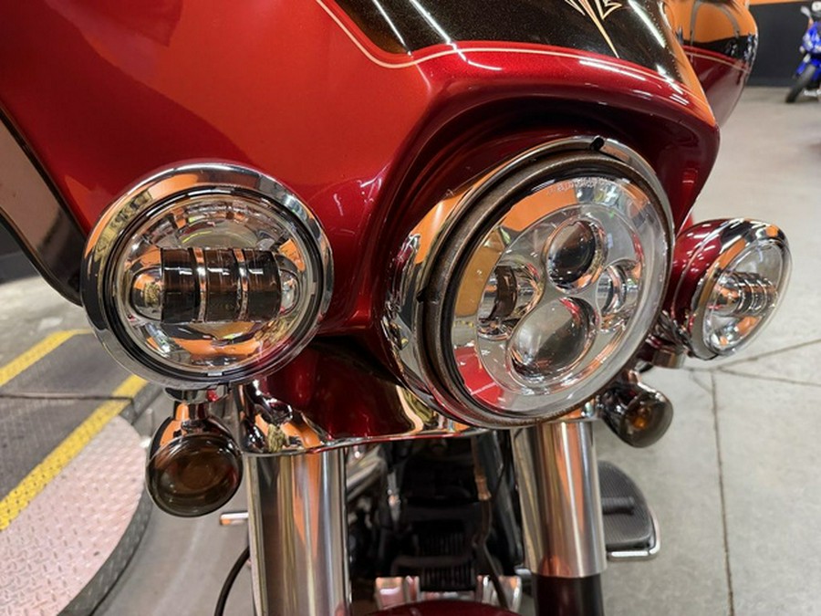 2012 Harley-Davidson Trike FLHTCUTG - Tri Glide Ultra Classic
