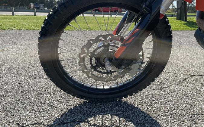 2026 KTM Enduro 690 R