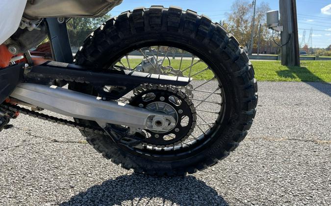 2026 KTM Enduro 690 R