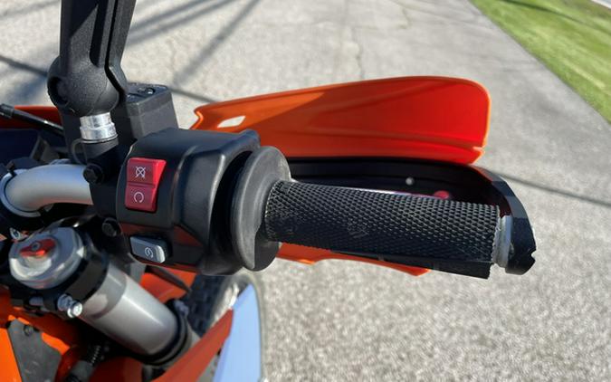 2026 KTM Enduro 690 R