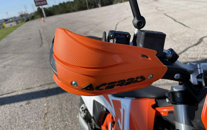 2026 KTM Enduro 690 R