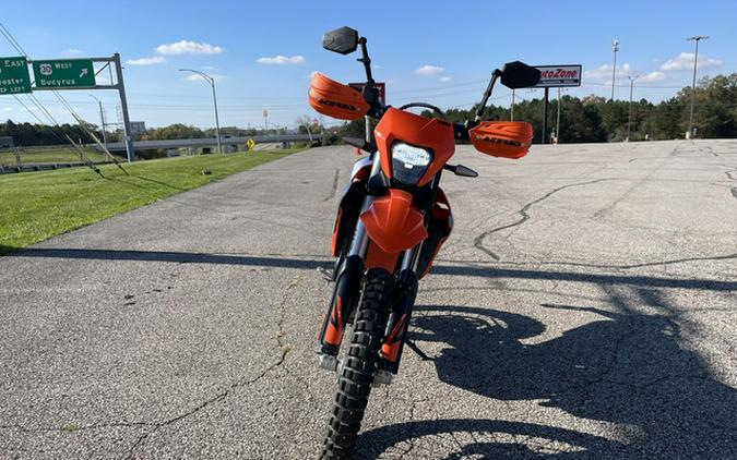 2026 KTM Enduro 690 R