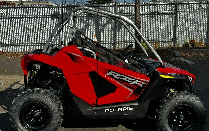 2026 Polaris RZR 200 EFI