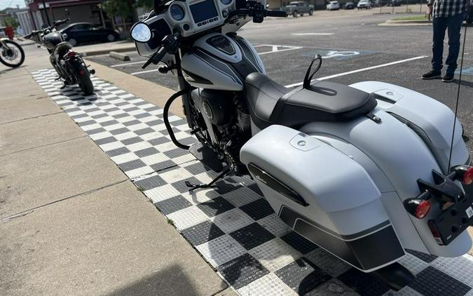 2024 Indian Motorcycle® Chieftain® Dark Horse® Ghost White Metallic Smoke