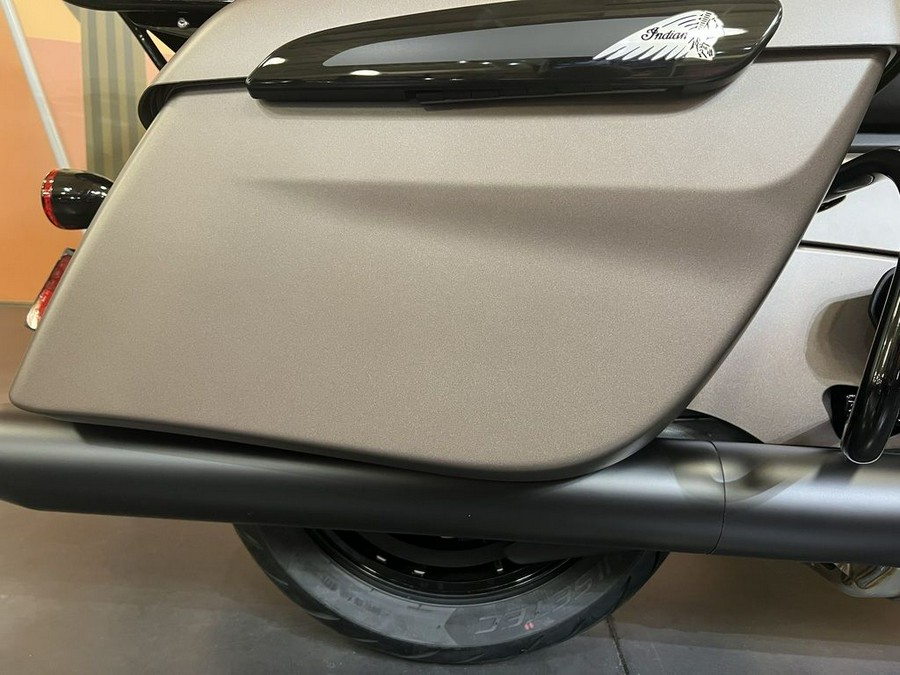 2025 Indian Motorcycle® Roadmaster® PowerPlus Dark Horse® Nara Bronze Smoke