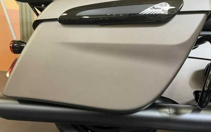 2025 Indian Motorcycle® Roadmaster® PowerPlus Dark Horse® Nara Bronze Smoke