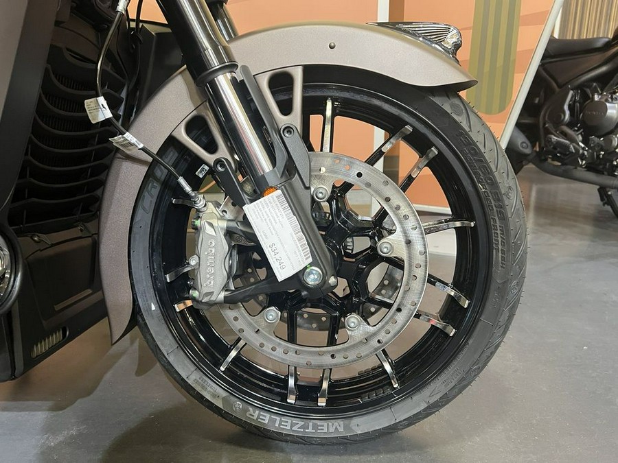 2025 Indian Motorcycle® Roadmaster® PowerPlus Dark Horse® Nara Bronze Smoke