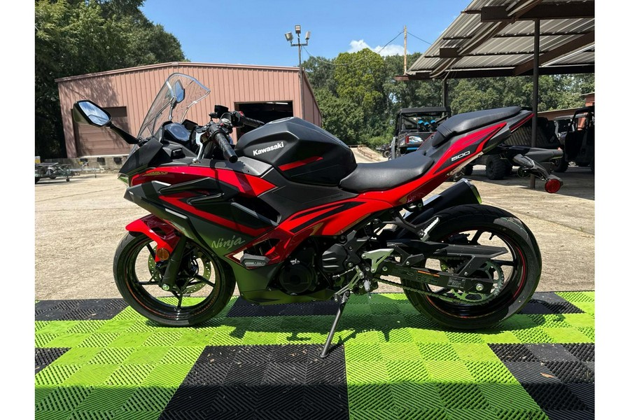 2025 Kawasaki Ninja 500 SE ABS