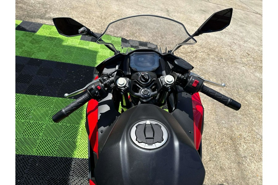 2025 Kawasaki Ninja 500 SE ABS