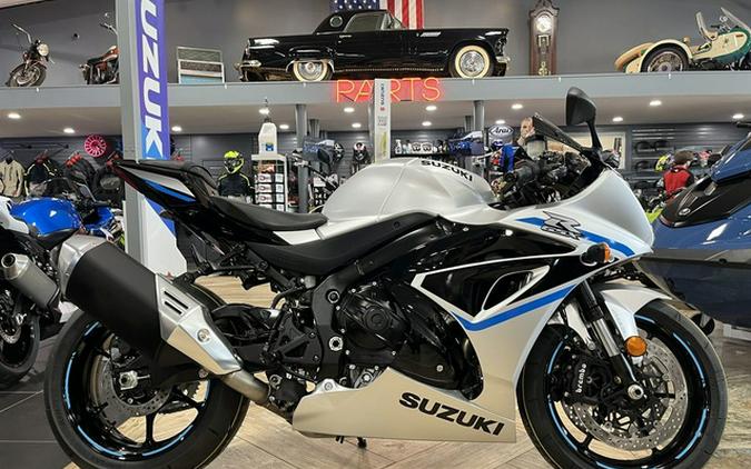 2025 Suzuki GSX-R 1000