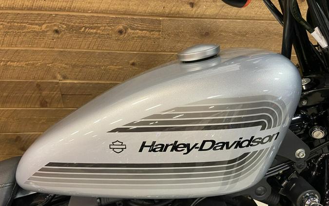 2020 Harley-Davidson® Iron 1200™ Barracuda Silver XL1200NS