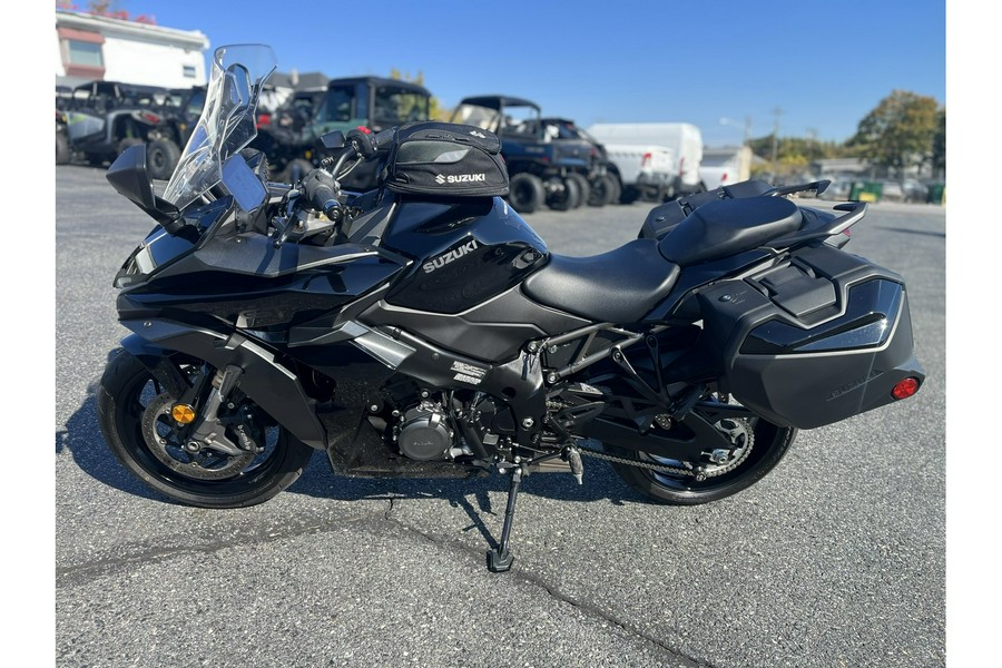 2022 Suzuki GSX-S1000GT