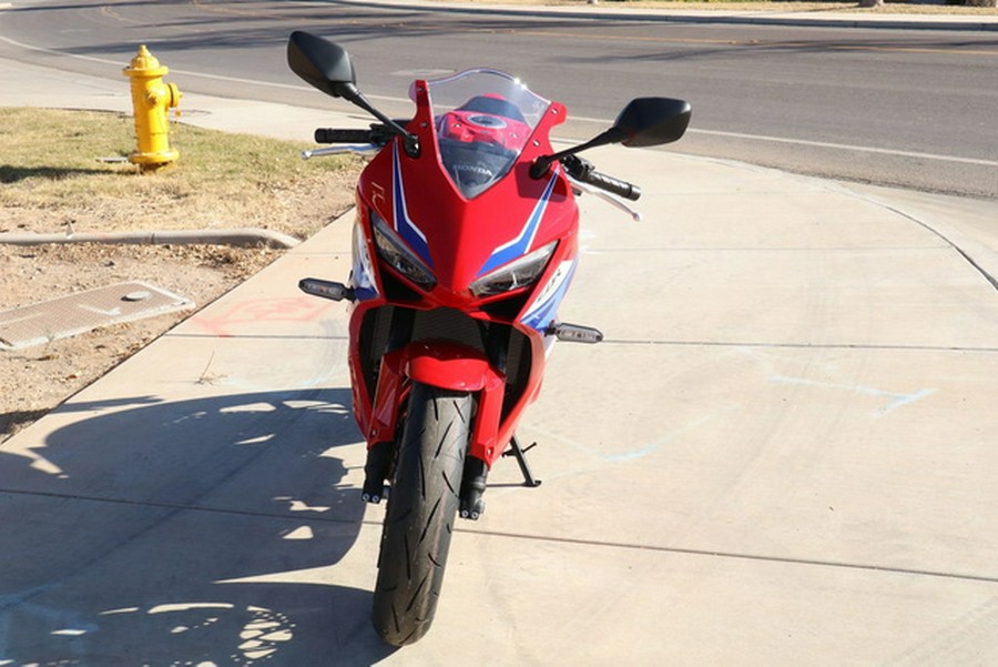 2026 Honda CBR650R E-Clutch