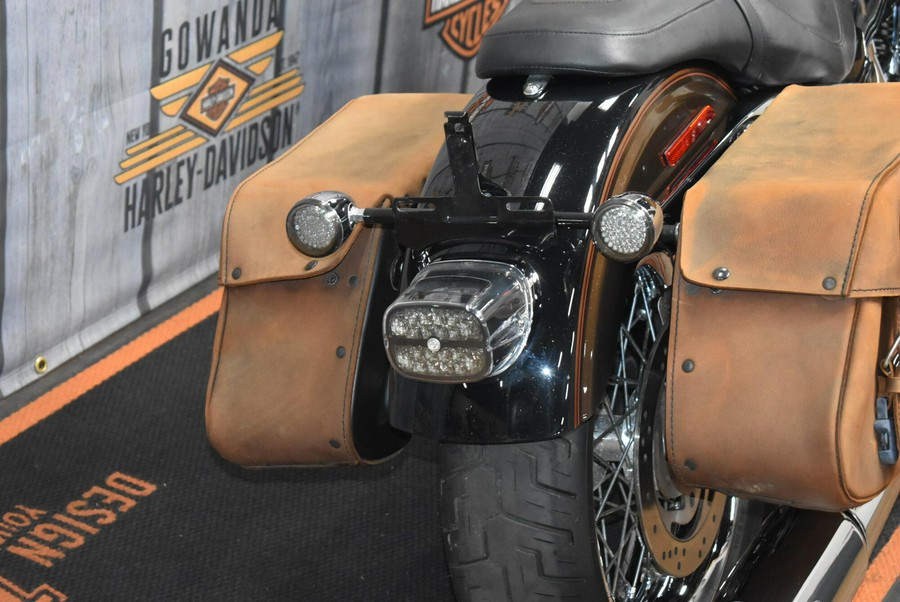 FXDC 2013 Super Glide® Custom