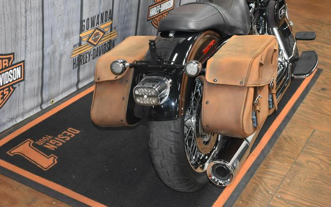 FXDC 2013 Super Glide® Custom