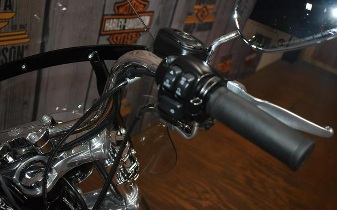 FXDC 2013 Super Glide® Custom