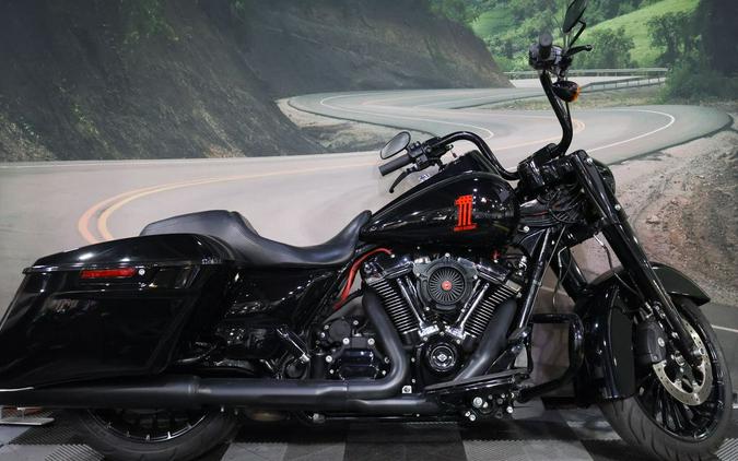 2018 Harley-Davidson® FLHRXS - Road King® Special