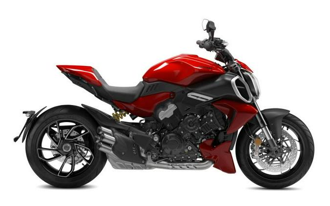 2025 Ducati Diavel V4 Ducati Red