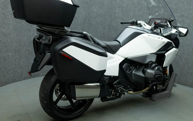 2026 BMW R1300RT