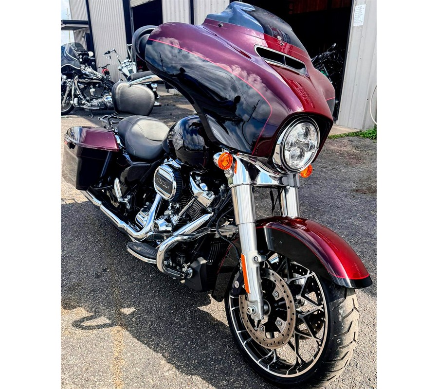 2022 Harley Davidson FLH