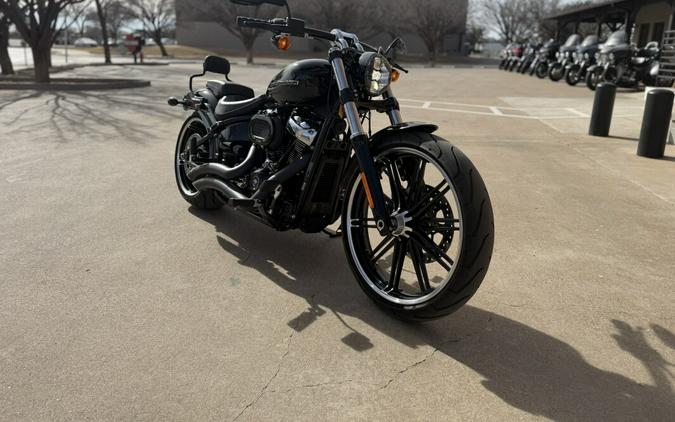 2020 Harley-Davidson® Breakout® 114 Vivid Black