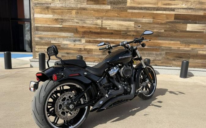 2020 Harley-Davidson® Breakout® 114 Vivid Black