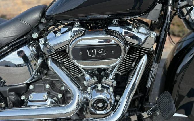 2024 Harley-Davidson® Heritage Classic Vivid Black