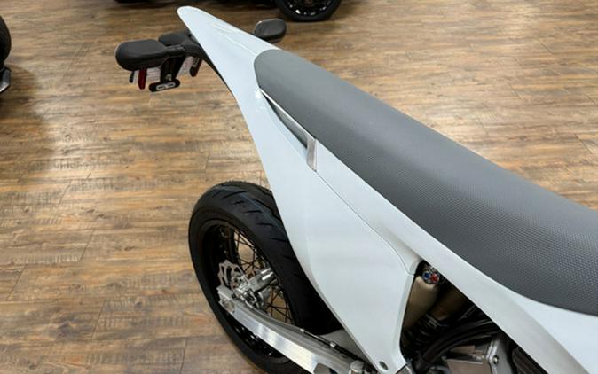 2026 Stark VARG SM 80 Hp Hard 200-225Lbs (Enduro)