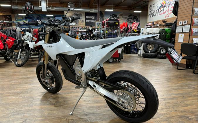 2026 Stark VARG SM 80 Hp Hard 200-225Lbs (Enduro)