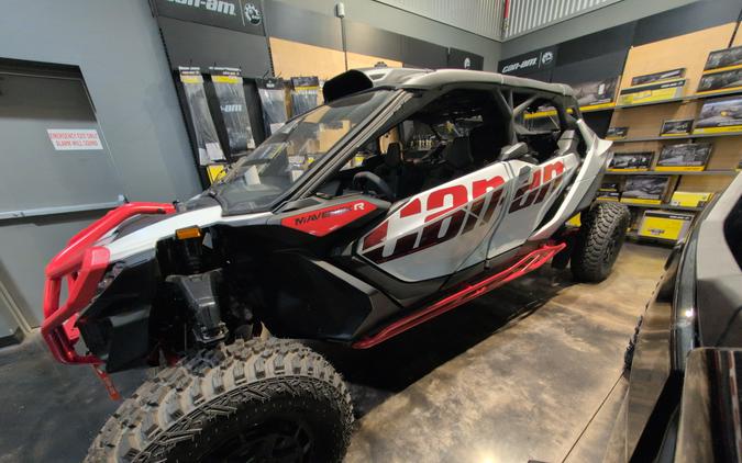 2025 Can-Am Maverick R MAX