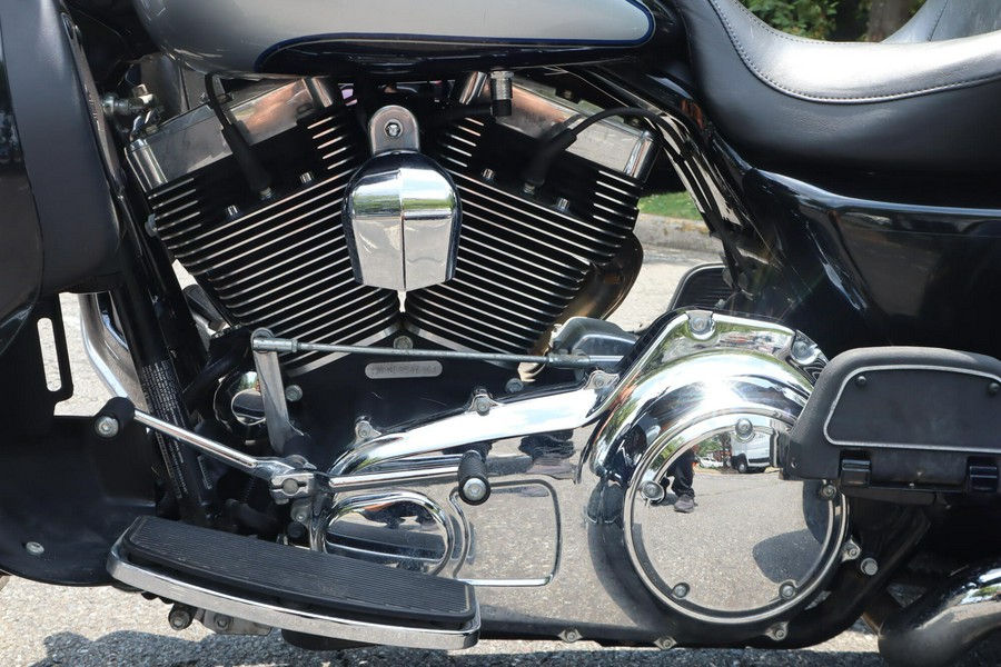 2013 Harley-Davidson Tri Glide Ultra Classic FLHTCUTG