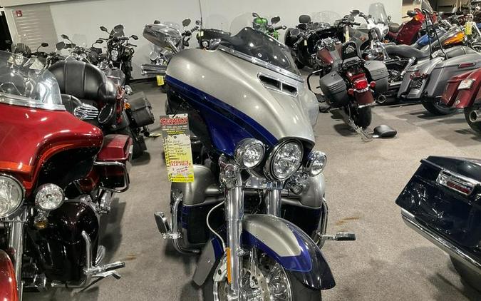 2017 Harley-Davidson® FLHTKSE - CVO™ Limited