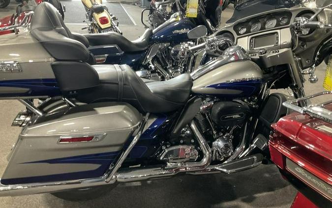 2017 Harley-Davidson® FLHTKSE - CVO™ Limited