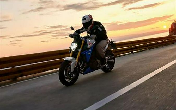 2023 BMW F 900 R