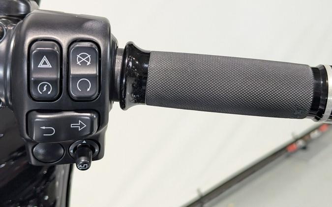 2023 Harley-Davidson® Road Glide® Special Vivid Black Trim Chrome