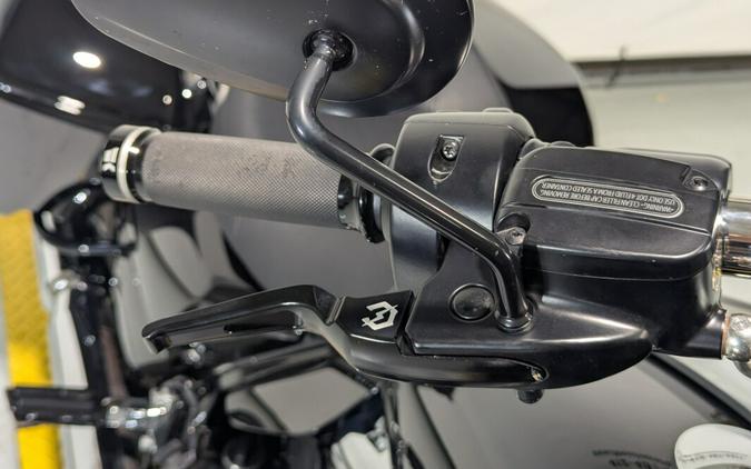 2023 Harley-Davidson® Road Glide® Special Vivid Black Trim Chrome