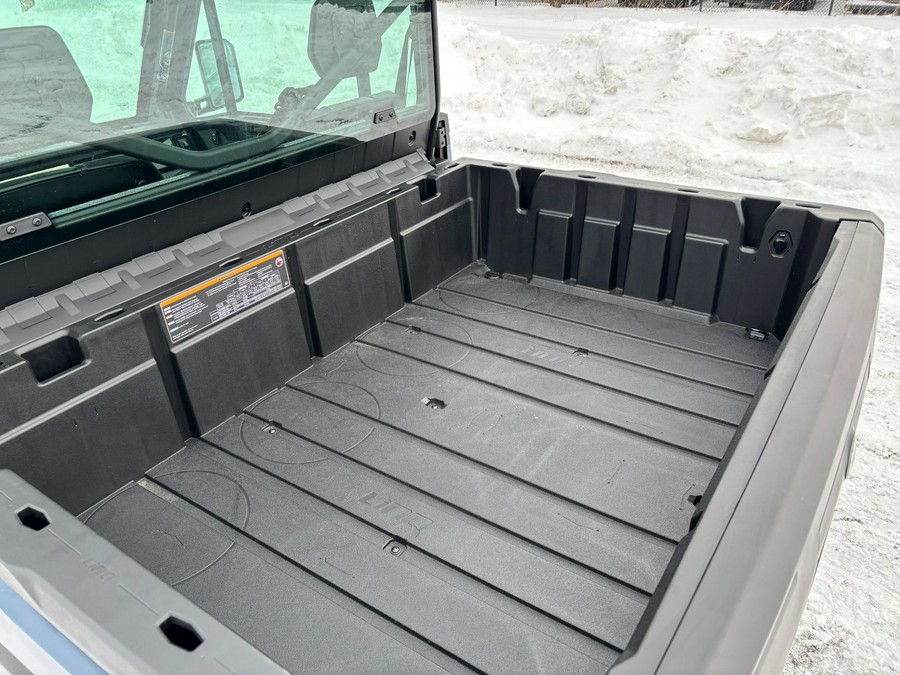 2026 Can-Am Defender XT CAB HD11