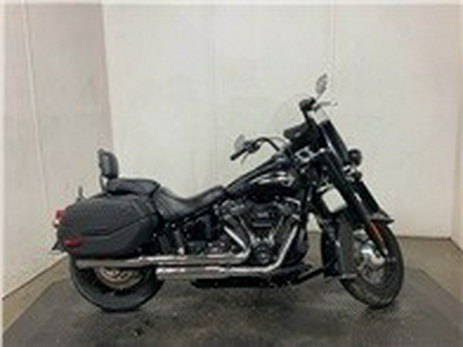 2020 Harley-Davidson Heritage Classic 114 Vivid Black