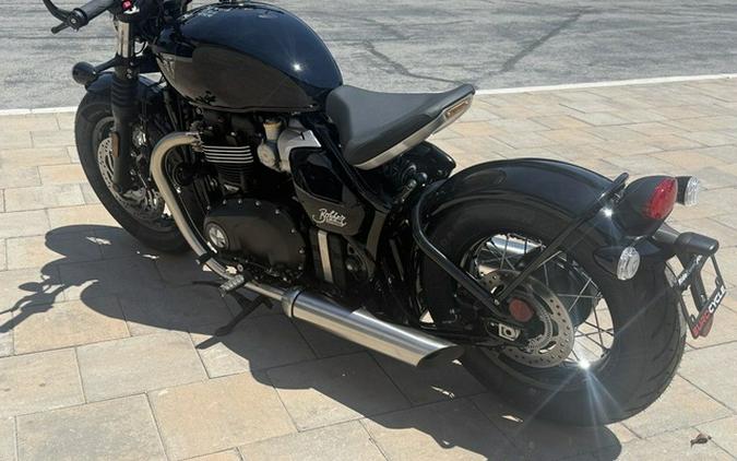 2026 Triumph Bonneville Bobber Jet Black