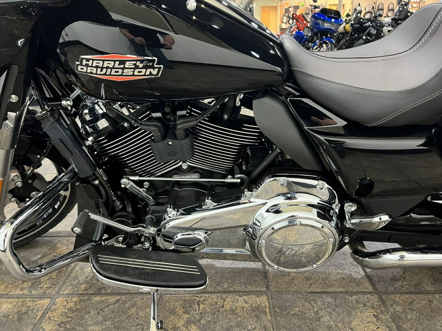 FLHX 2024 Street Glide®