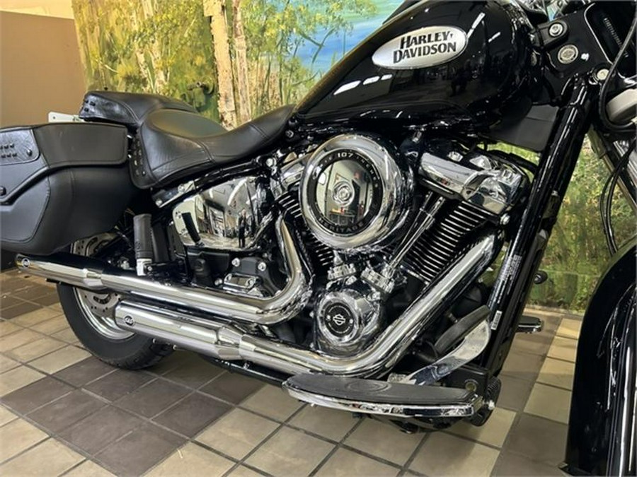 2021 Harley-Davidson® FLHC - Heritage Classic